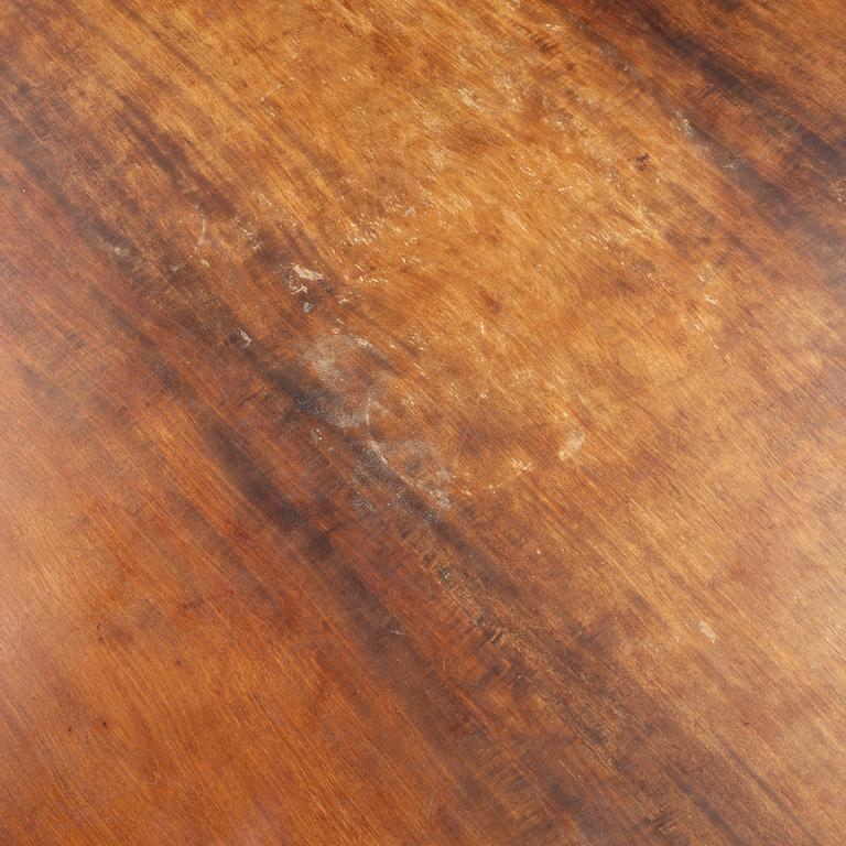 A Skandivanian dining table, 1950's/60's.