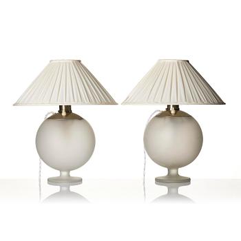 Harald Notini, a pair of table lamps model "15206", Arvid Böhlmarks Lampfabrik, Stockholm, 1930s.