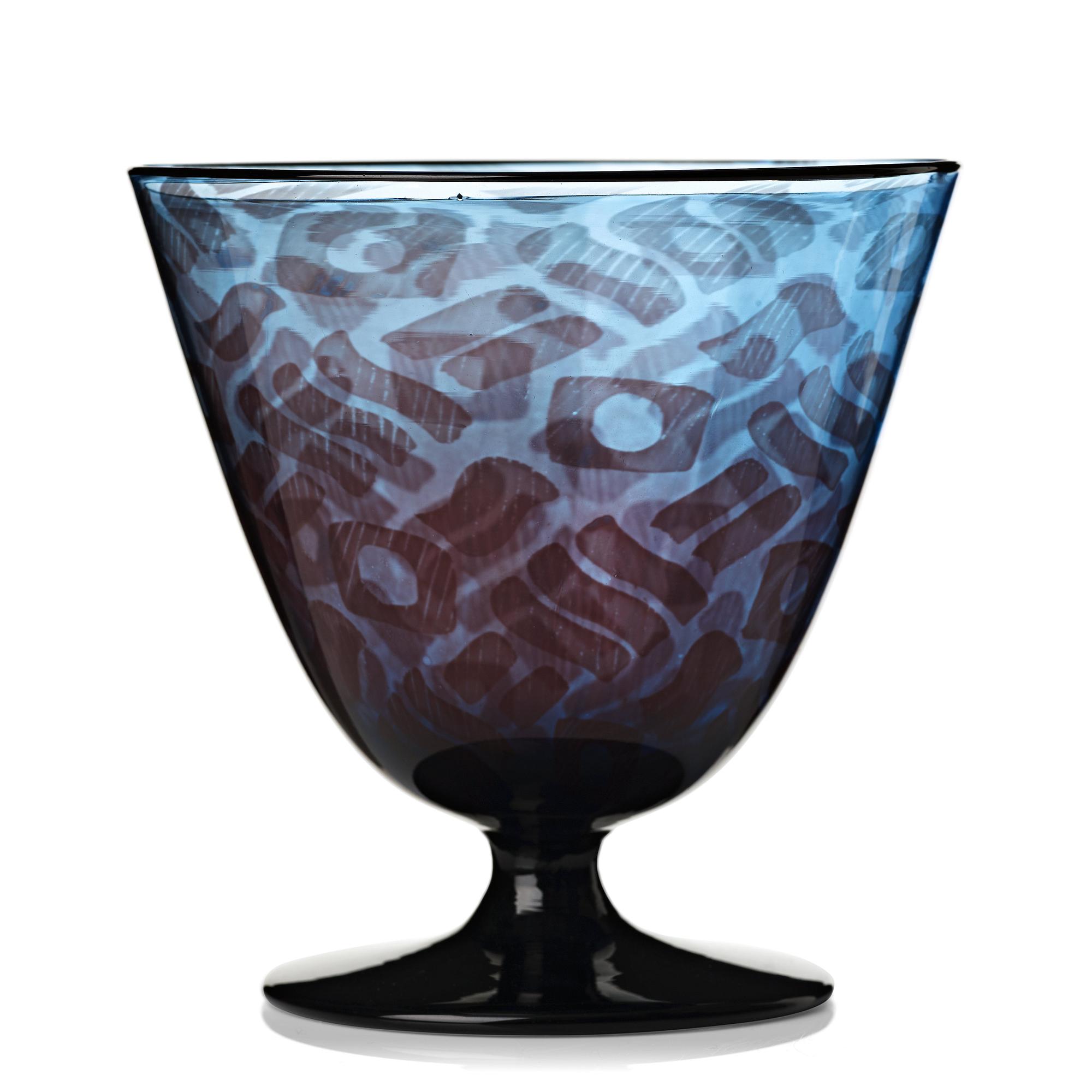 Simon Gate, & Knut Bergqvist, a graal vase, Orrefors 1928, nr 3198.