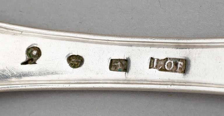 PARTI SILVER, 21 delar, bl a 1700-tal, tot vikt ca 556 gram.
