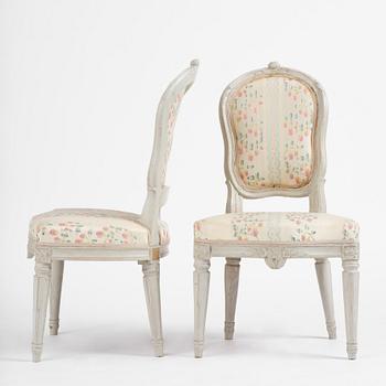 A pair of Gustavian chairs by I. E. Höglander (master in Stockholm 1777-1813).