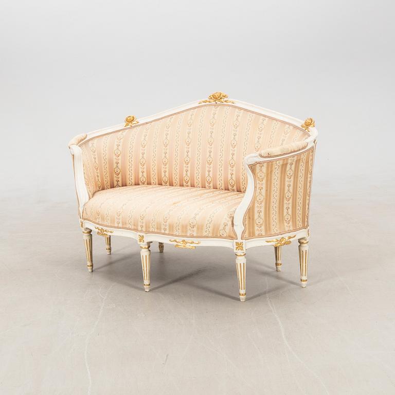 Sofa, known as "Badkarssoffa", in Gustavian style, early 20th century.