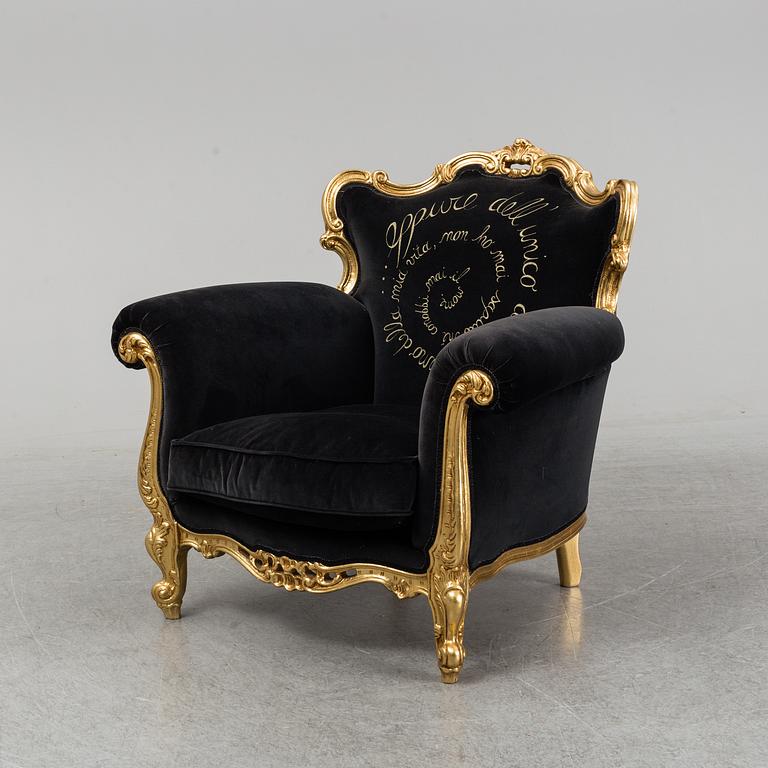 CRAZIONI, an 'Alice' armchair.