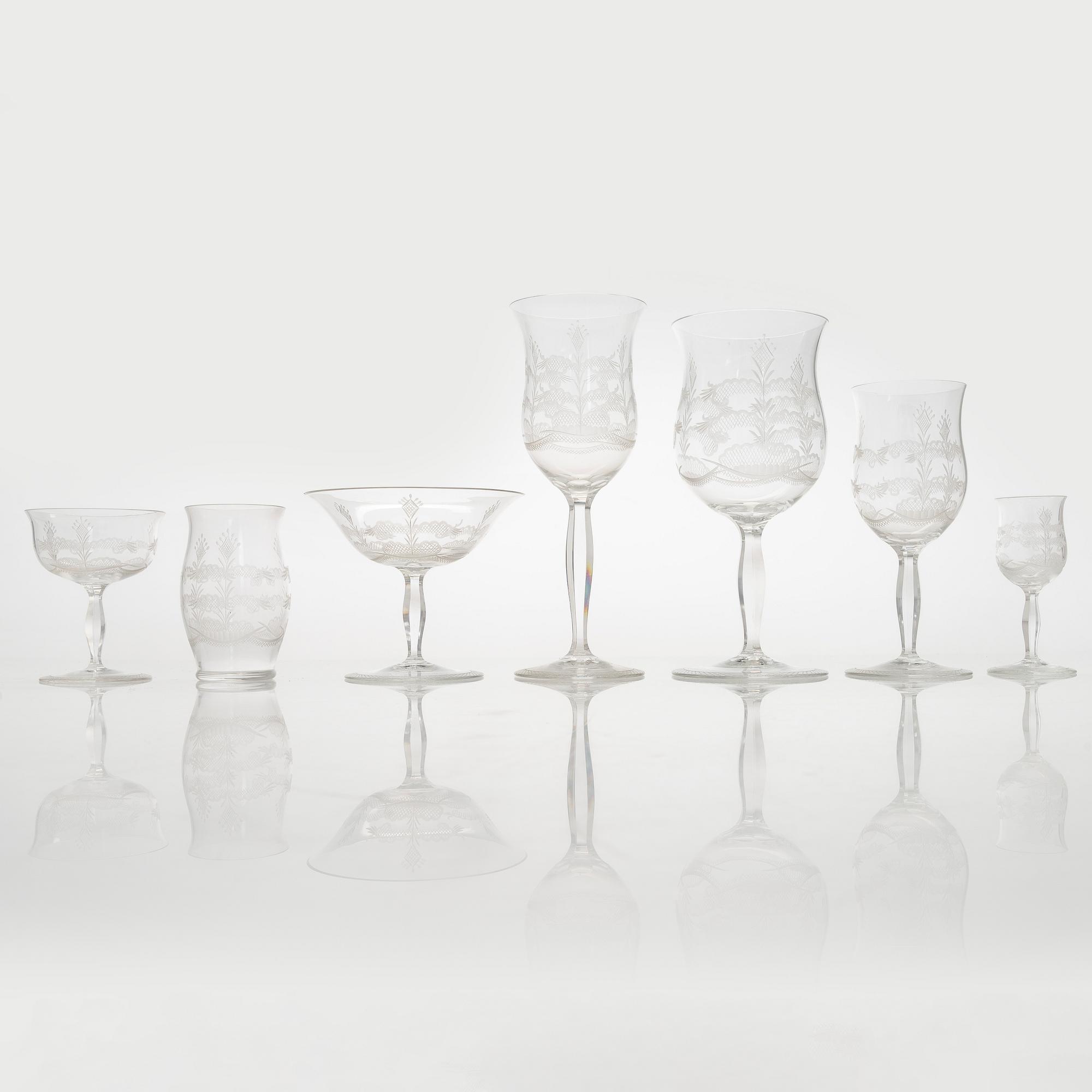 Edvard Hald, A set of 78 pieces "H 208" glassware, Orrefors.