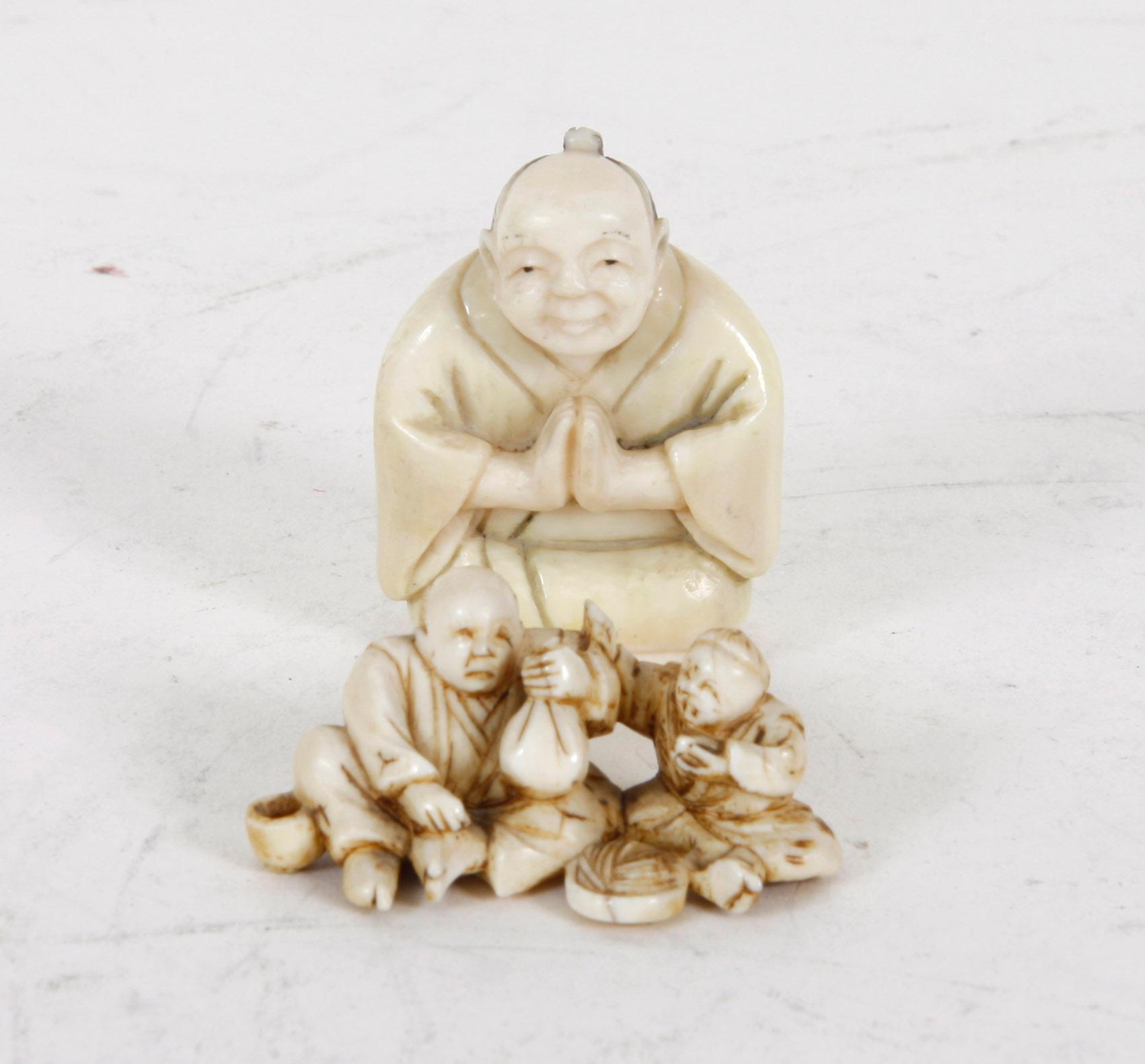 NETSUKE samt FIGURIN, ben, orientaliska.