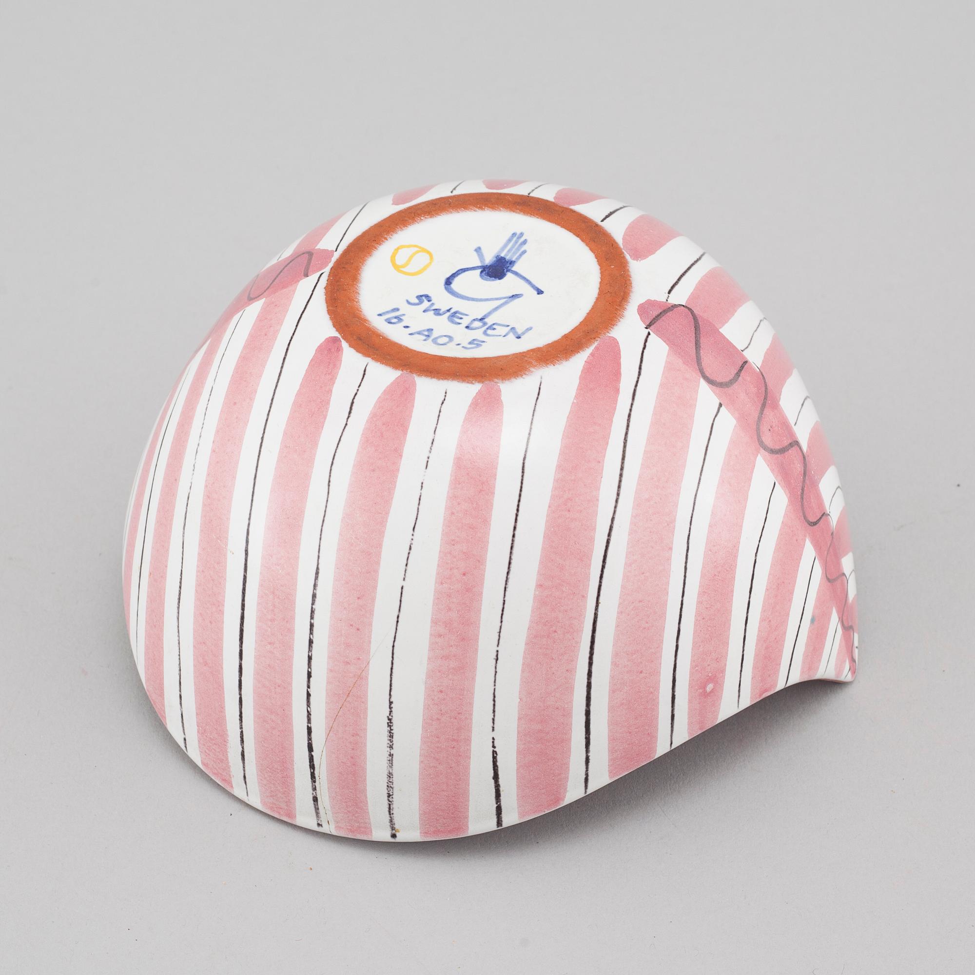 A mid 20th cenutry faience bowl, designed by Stig Lindberg for Gustavsberg.