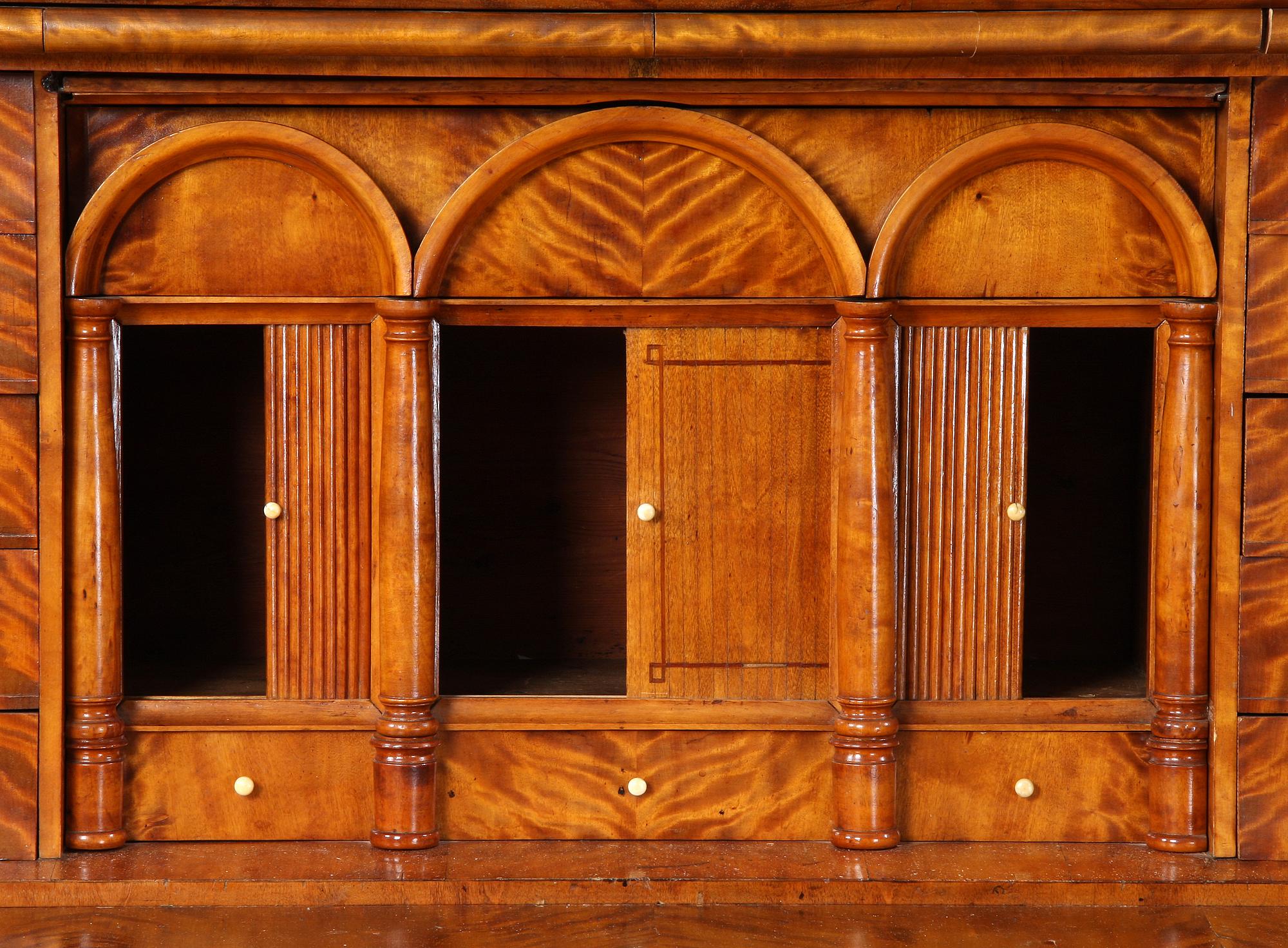 CHIFFONJE, senempire, omkring 1800-talets mitt.