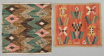 VÄVNADER, 2 st., olika, signerade MMF (Märta Måås-Fjetterström), en ca 29,5x31,5, en ca 34,5x33,5 cm.