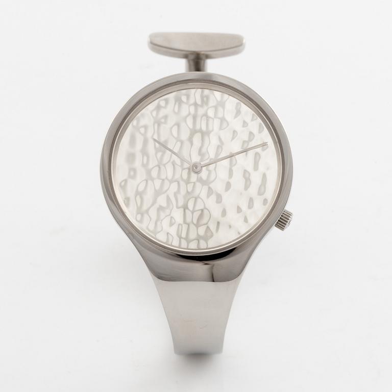 Georg Jensen, Vivianna, "Hammered Sterling Silver Dial", design Torun Bülow-Hübe, wristwatch, 33 mm.