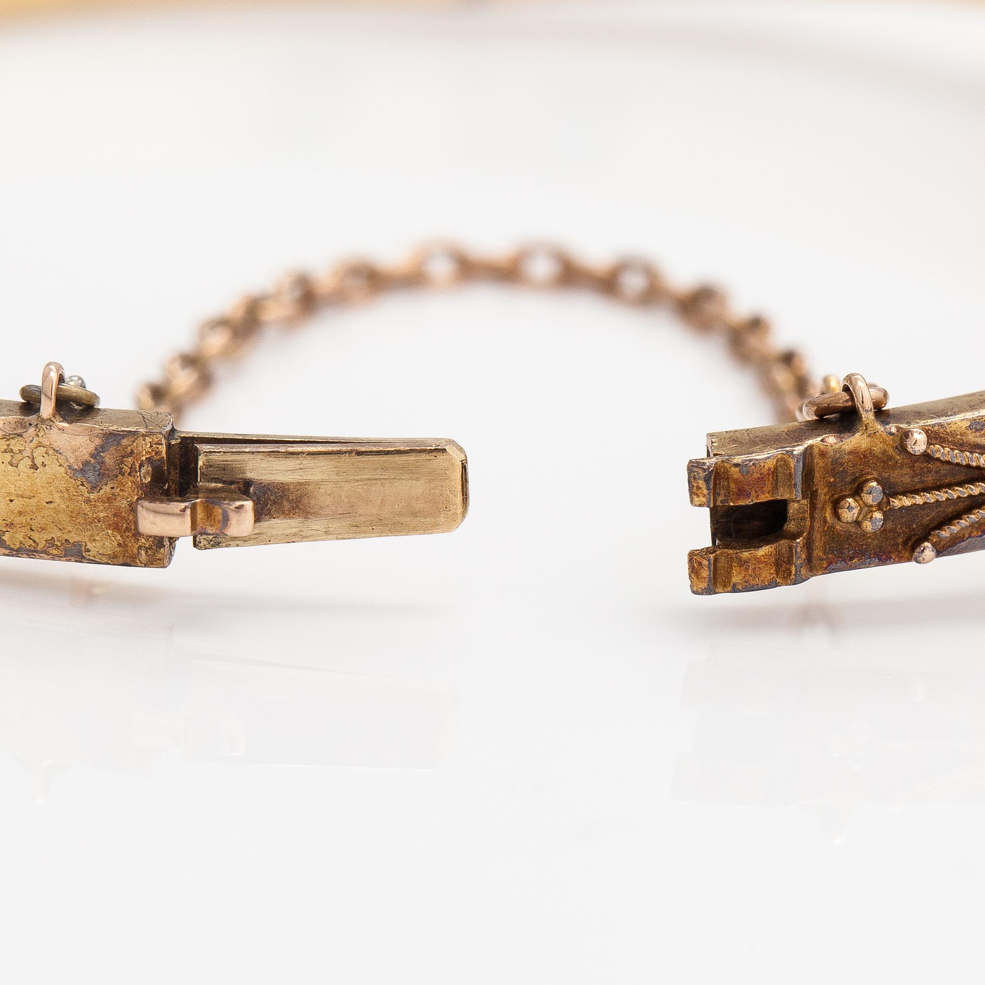 Armband, 14K guld, halvpärlor.