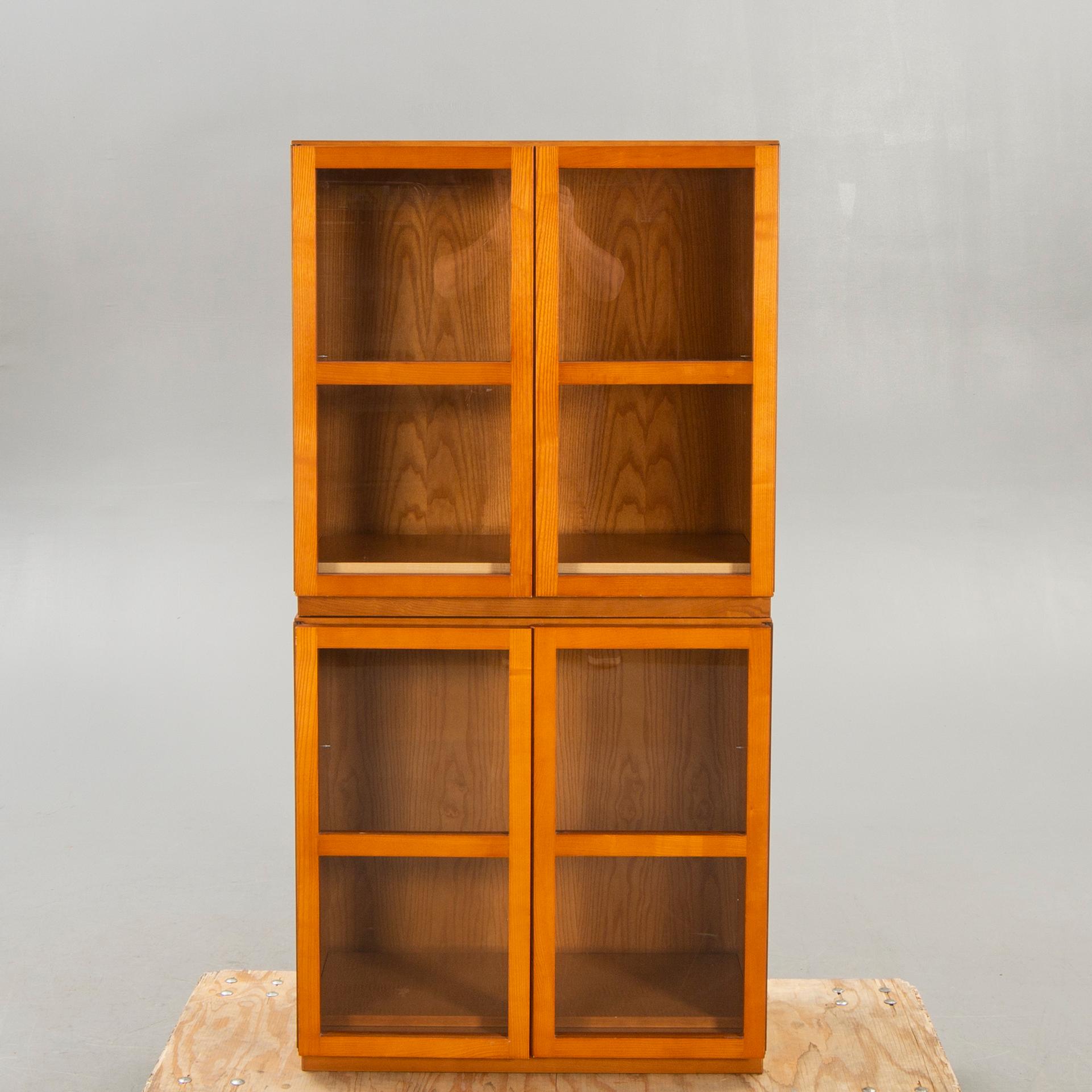 Titti Fabiani vitrinskåp, 2 st, "Book 4", 1900-talets slut.