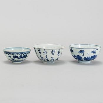 A group of three blue and white bowl, Ming dynasty (1368-1644).