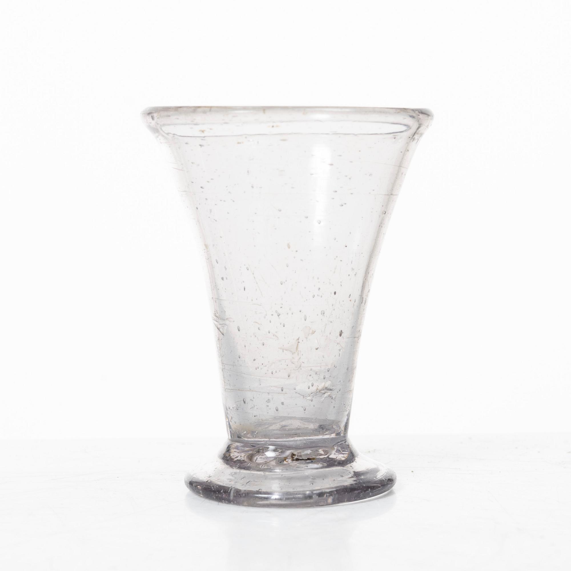 A miniature cup, 18th century.