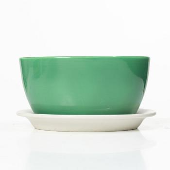 Ursula Munch-Petersen, Five 'Ursula' faience bowls with saucers, Royal Copenhagen, late 20th century.