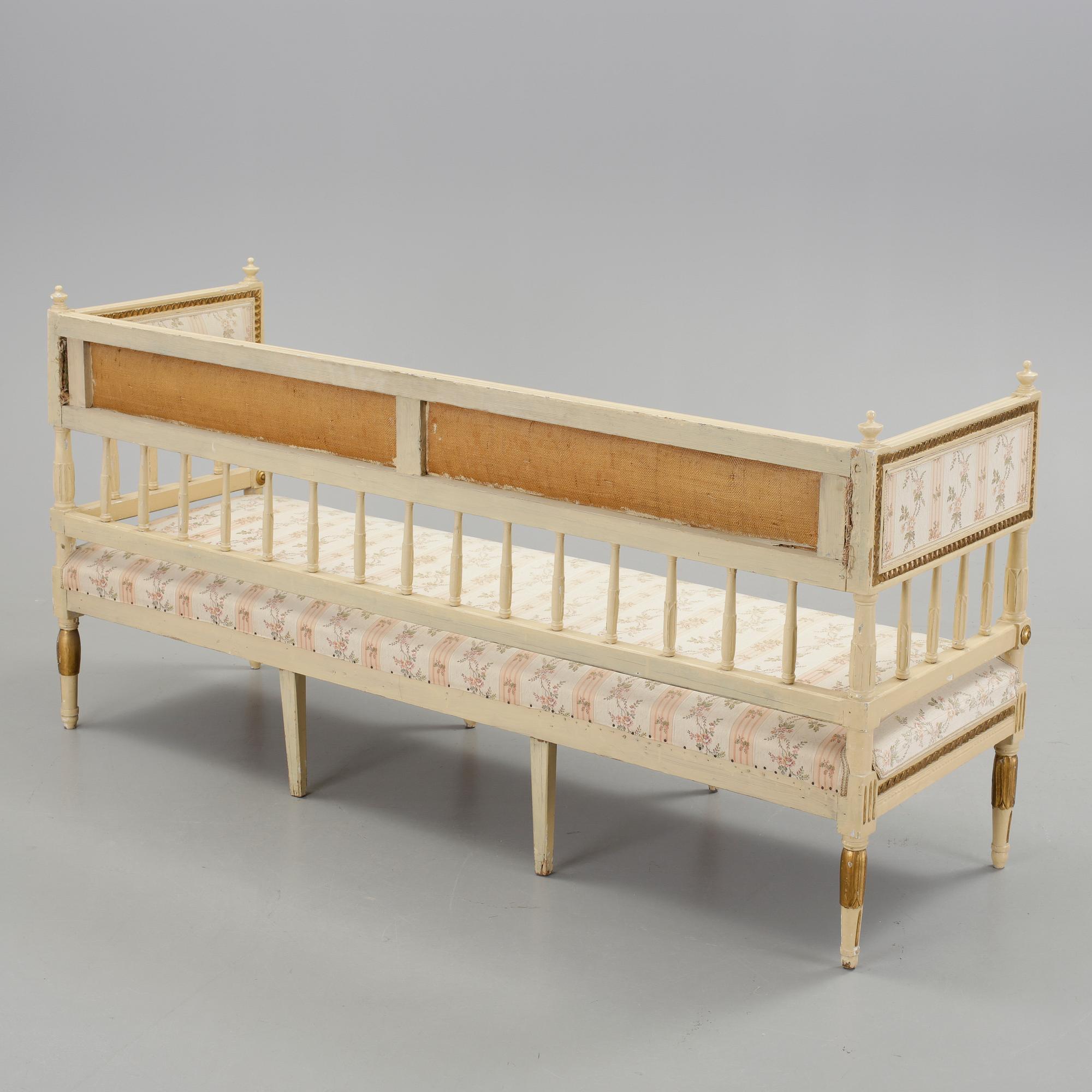 SOFFA, sengustaviansk, omkring år 1800.