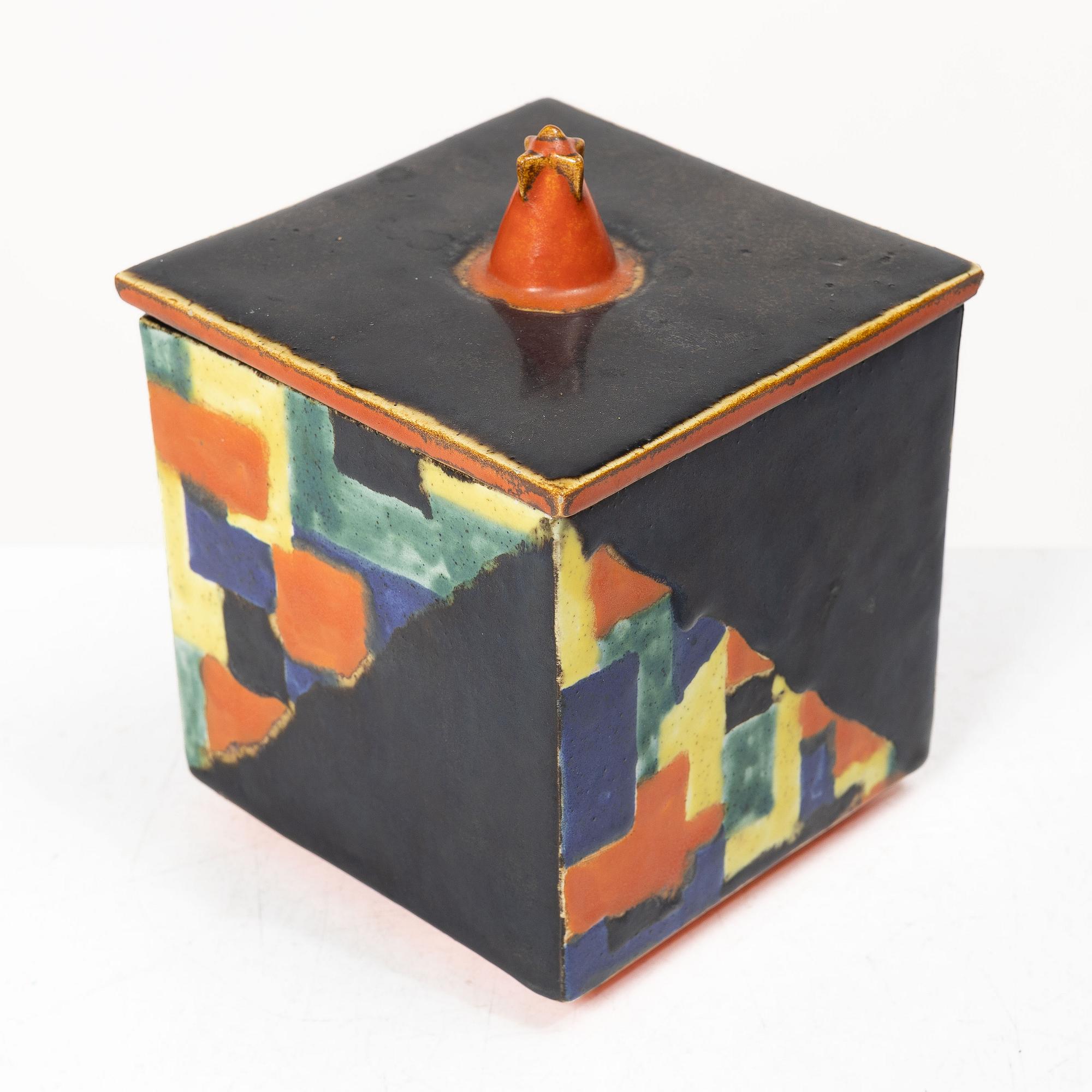 Ida Meisinger, a jar with lid, Goldscheider, Vienna, Austria.