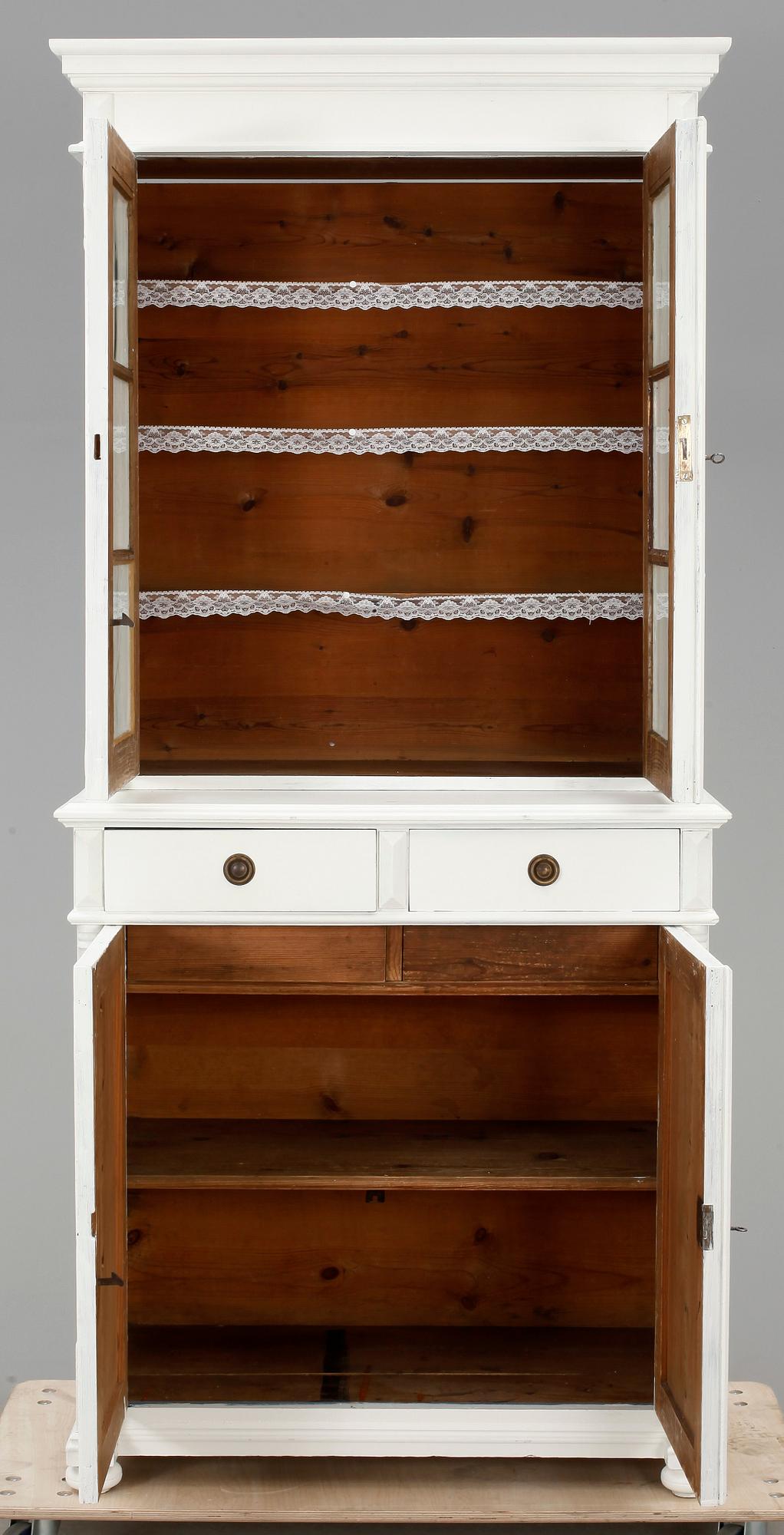 VITRINSKÅP, nyrenässans, 1800-talets slut.