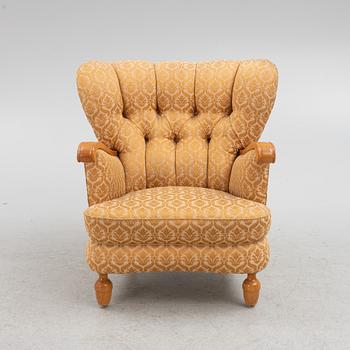 Armchair, Swedish Modern, first half of the 20th century.