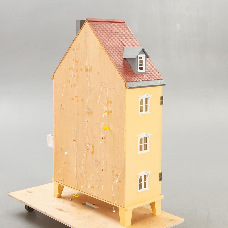 Dockskåp Norrgavel  1995 modellnr 411.
