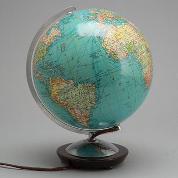 A 20th century globe, Columbus Duo Jordglob.