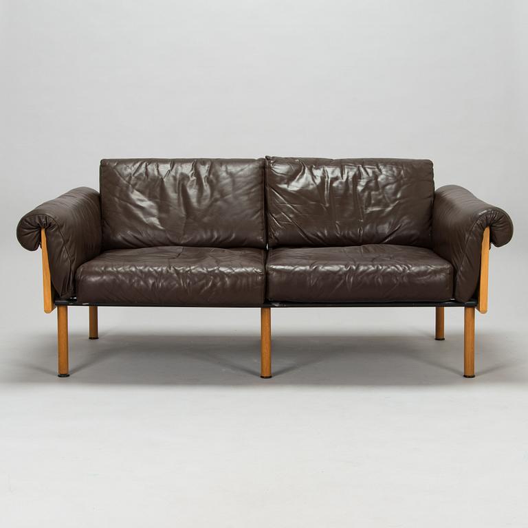 Yrjö Kukkapuro, a 1970s  'Ateljee' sofa for Haimi.