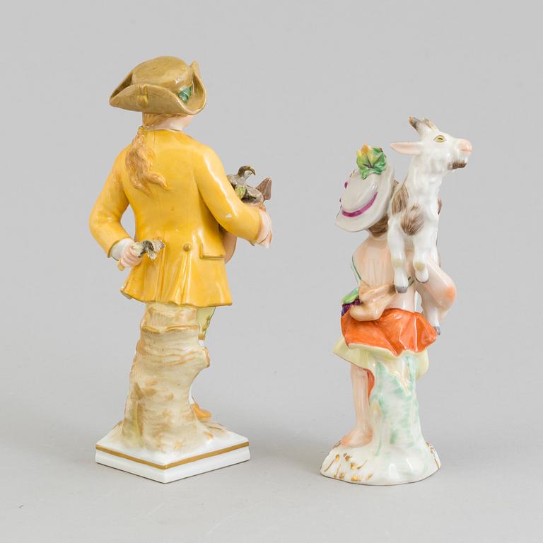 Two Berlin porcelain figures, 19th Century.