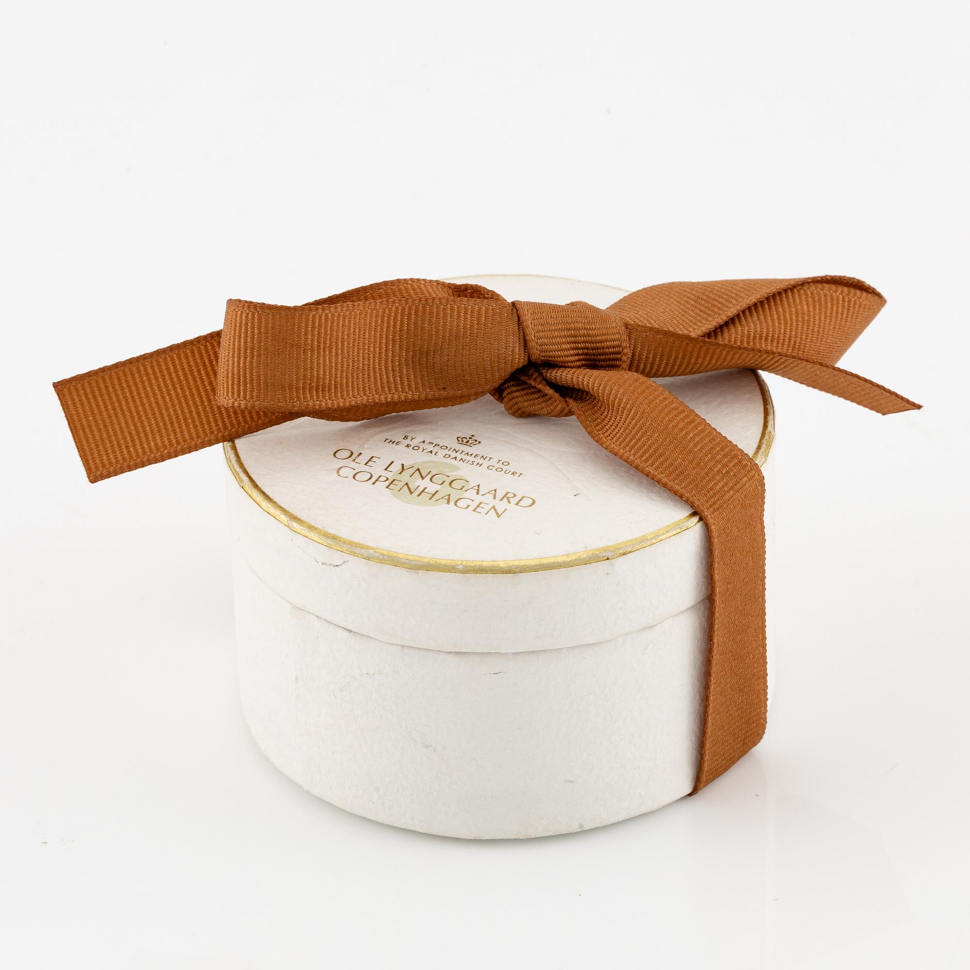 Ole Lynggaard, ring, "Lotus", silver, with cabochon-cut grey moonstone.