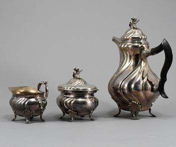 KAFFESERVIS, silver, 3 delar, C G Hallberg, GAB, Stockholm, rokokostil, 1957-1965, vikt 1330 gram.