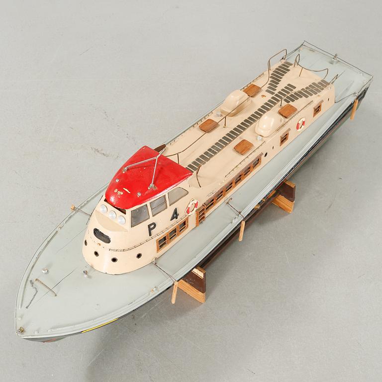 A 20th century model boat, "Vosper PL4".