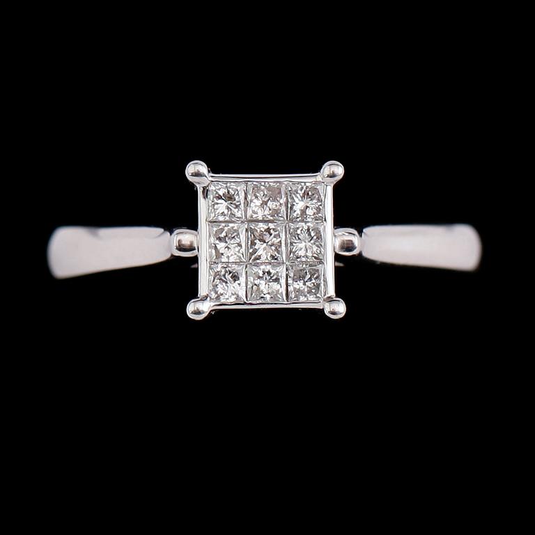 RING, 10 k guld, diamanter tot ca 0.40 ct.
