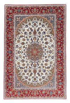 289. Matta, old Isfahan, ca 310 x 204 cm.