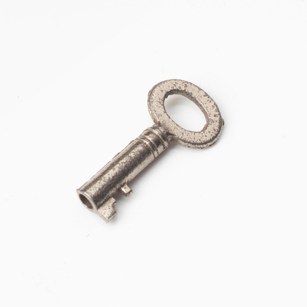 A lacquered box, China, 19th century.