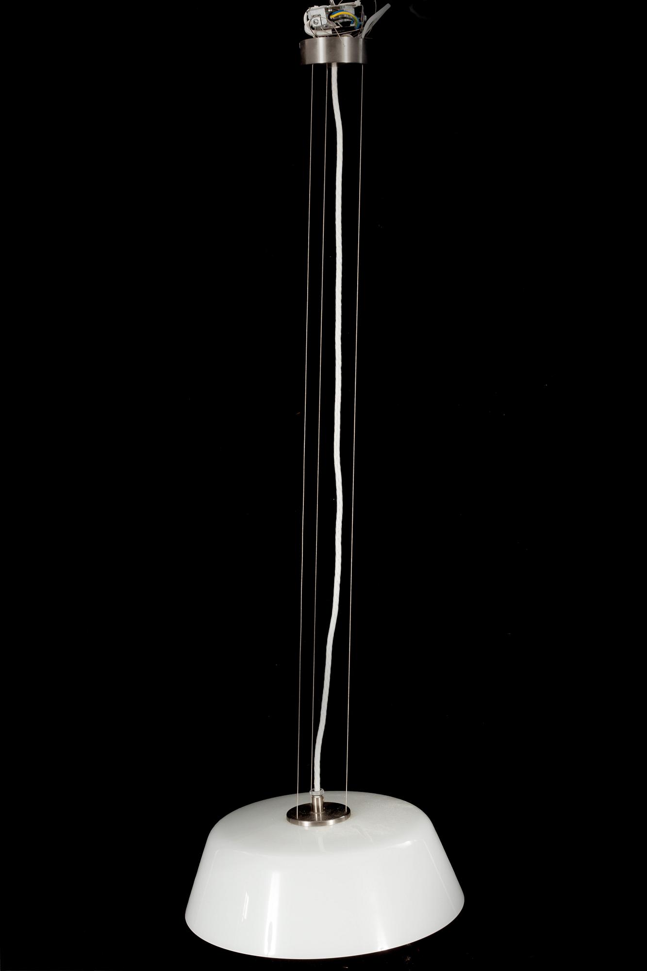 TAKLAMPA, Arne Jacobsen för Fritz Hansen, Jubileums utgåva 2002.