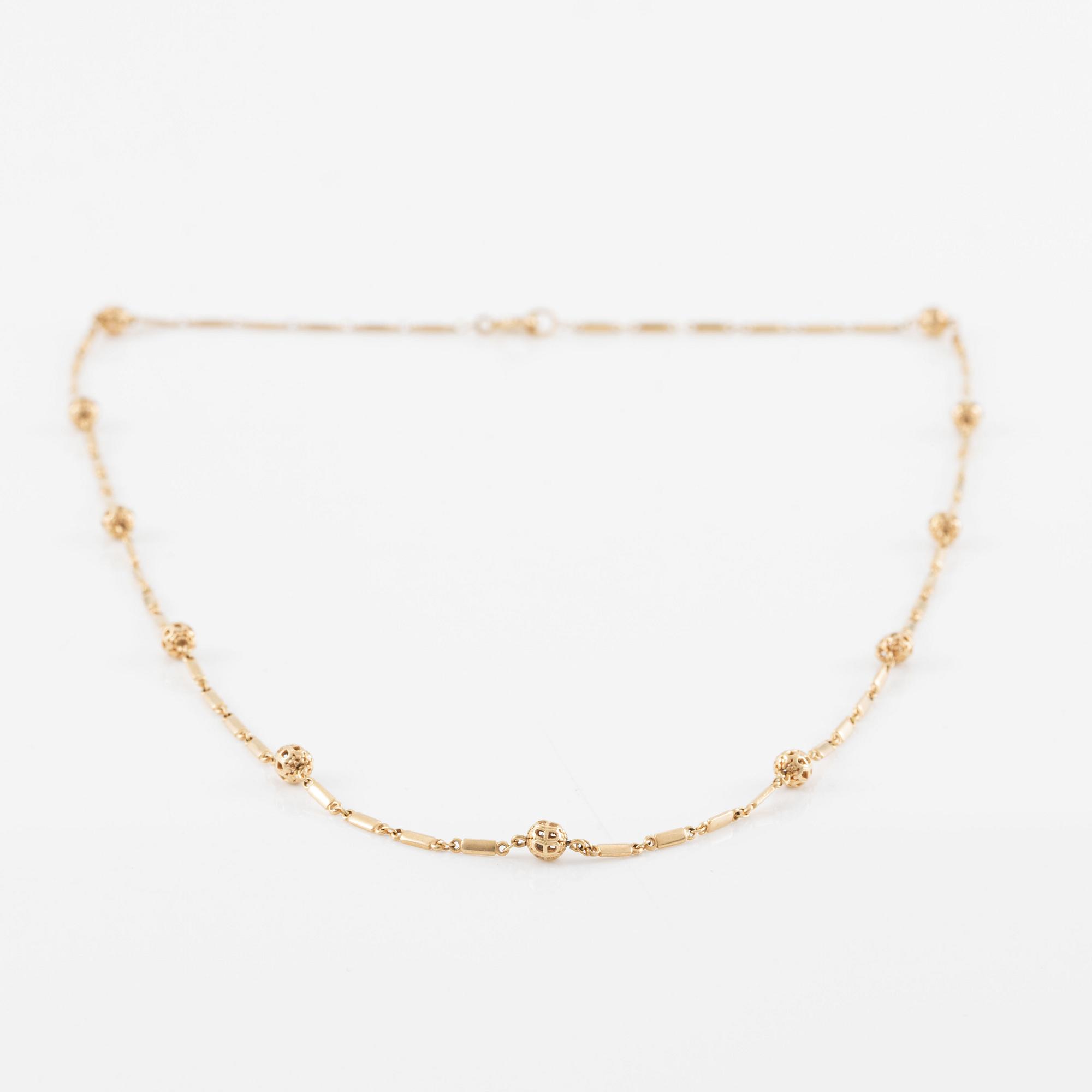Necklace, 18K gold.