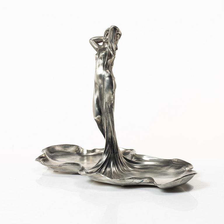 An Art Nouveau dish, WMF (Würtembergische Metallwarenfabrik), early 20th century.