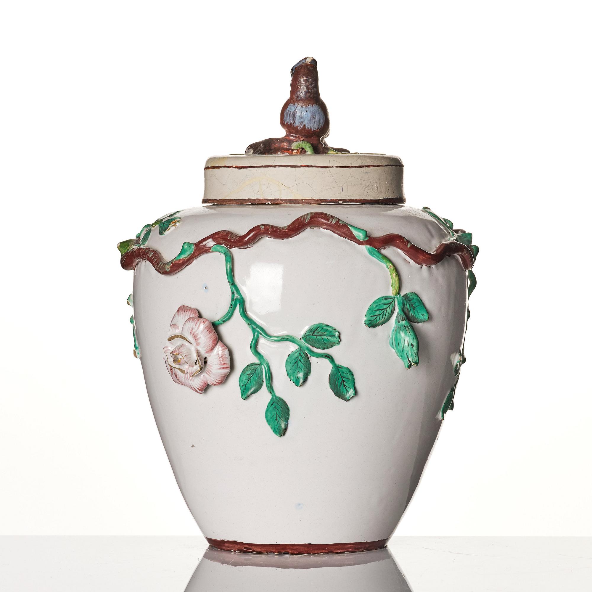 A Swedish Marieberg faience vase, second part of the 18th Century.