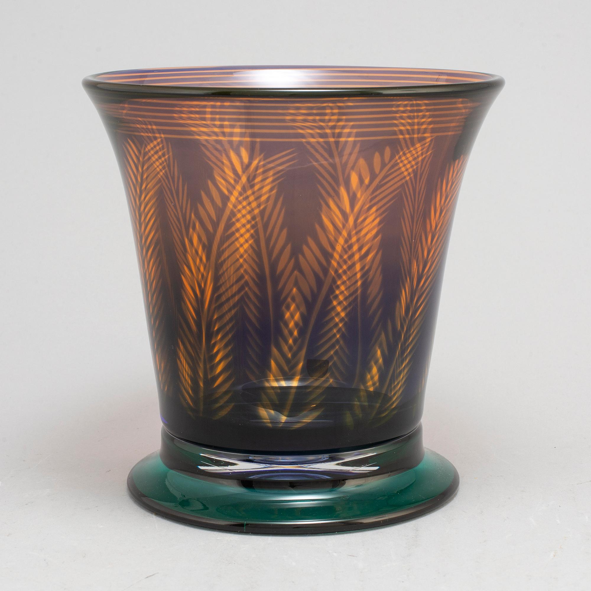 GUNNAR CYRÈN, vas, glas, Graal, Orrefors, signerad och numrerad 960072 EA 2-89.