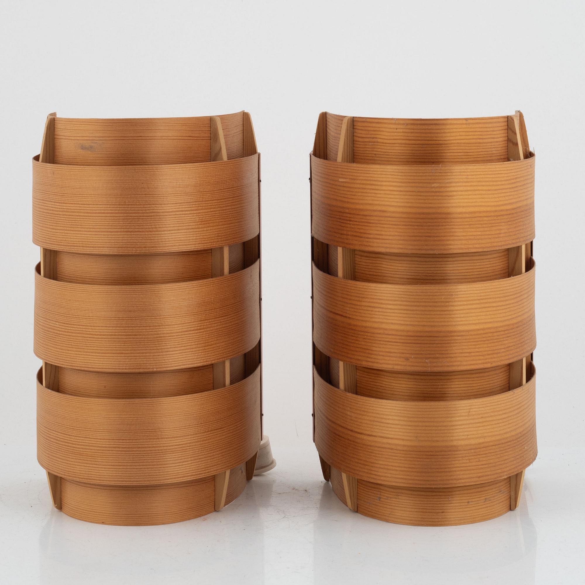 Hans-Agne Jakobsson, vägglampor,  ett par, Elysett, Markaryd, 1970-tal.