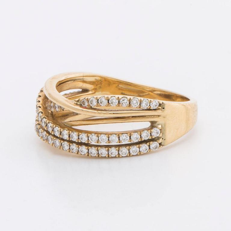 RING 18K gold w brilliant-cut diamonds approx 0,40 ct in total.