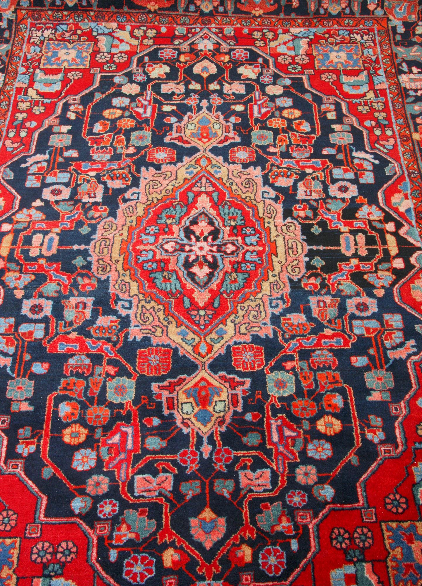 MATTA, orientalisk. 203 x 130.