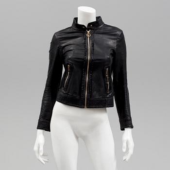 a leather jacket by Gucci, italian size 40.