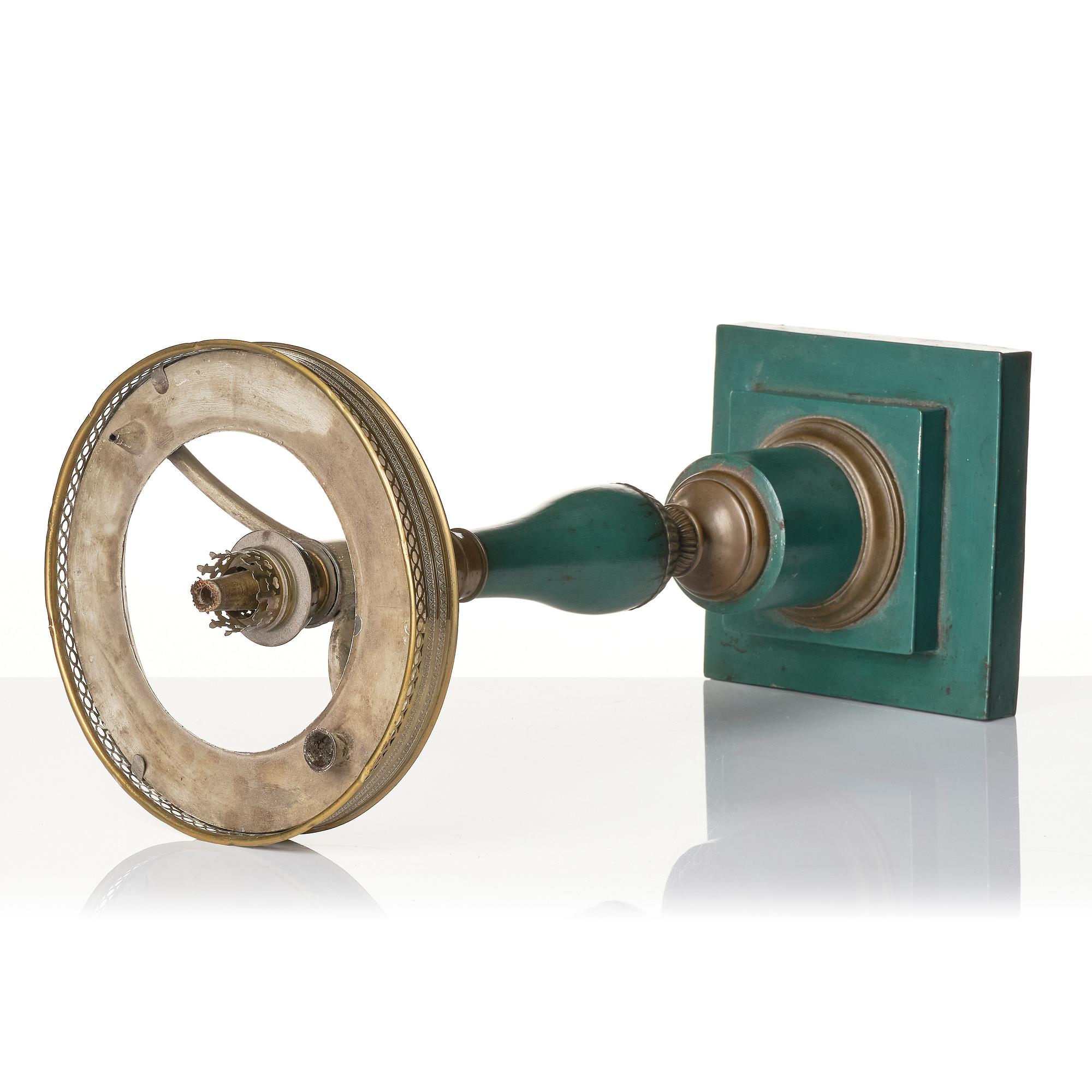 Sinumbralamp, 19th century.