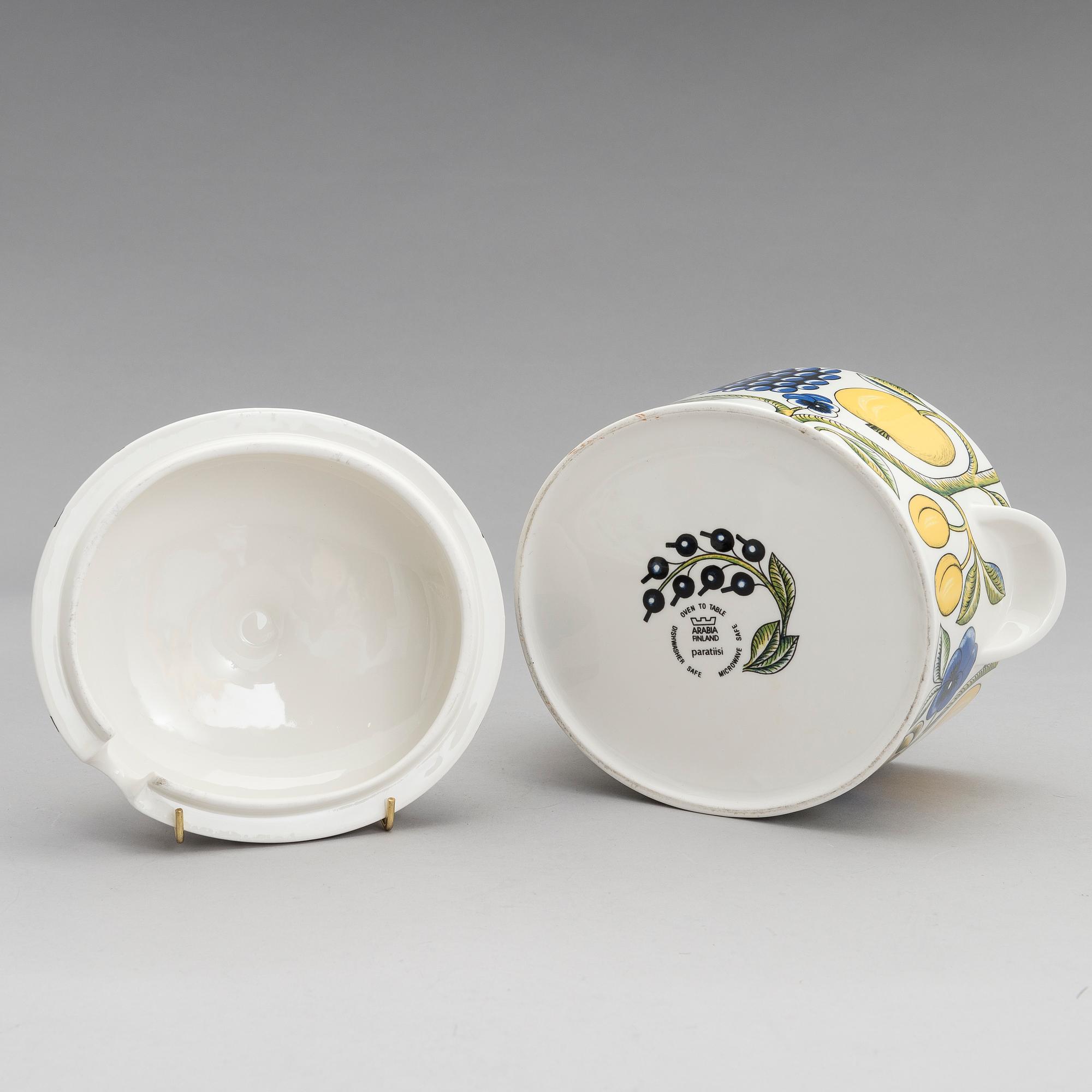 BIRGER KAIPIAINEN, A lidded tureen and a serving dish of the 'Paratiisi' series for Arabia, Finland.
