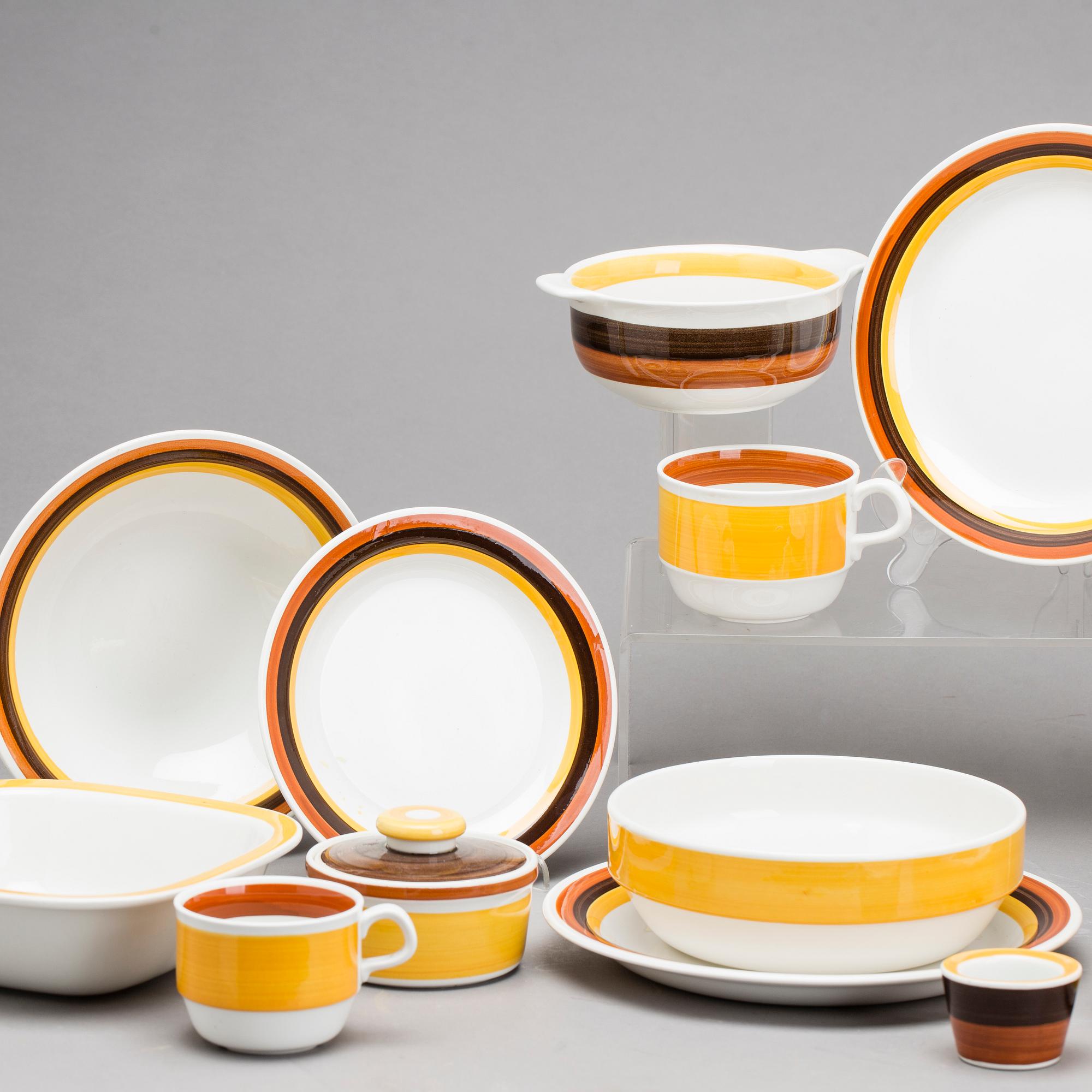 CARL-HARRY STÅLHANE, MATSERVIS, flintgods, ca 59 delar, "Fokus", Rörstrand, 1970-tal.