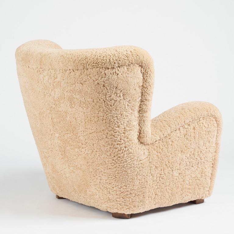 A Swedish Modern easy chair, 1930-40s.