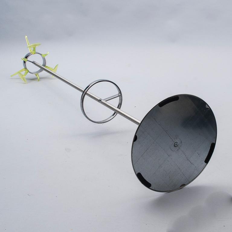 VAATERIPUSTIN / SATEENVARJOTELINE, Alberto Meda, Kartell. Suunniteltu 2000.