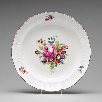 315. A Russian porcelain dish, Imperial porcelain manufactory, period of Empress Elisabeth I, 18th Century.