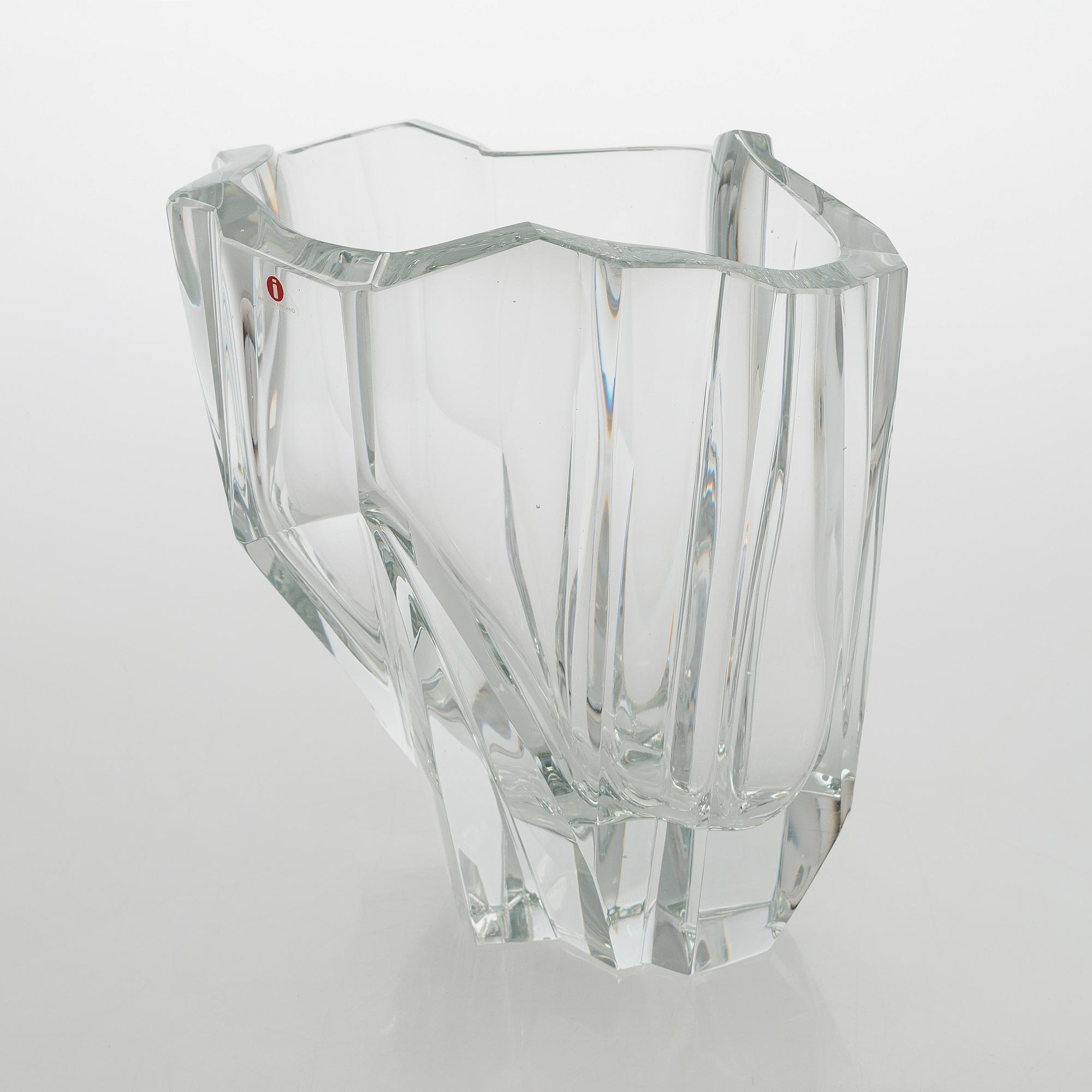 Tapio Wirkkala, vas, "Isberg", signerad Tapio Wirkkala 3825.