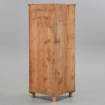 HÖRNSKÅP, 1800-tal.