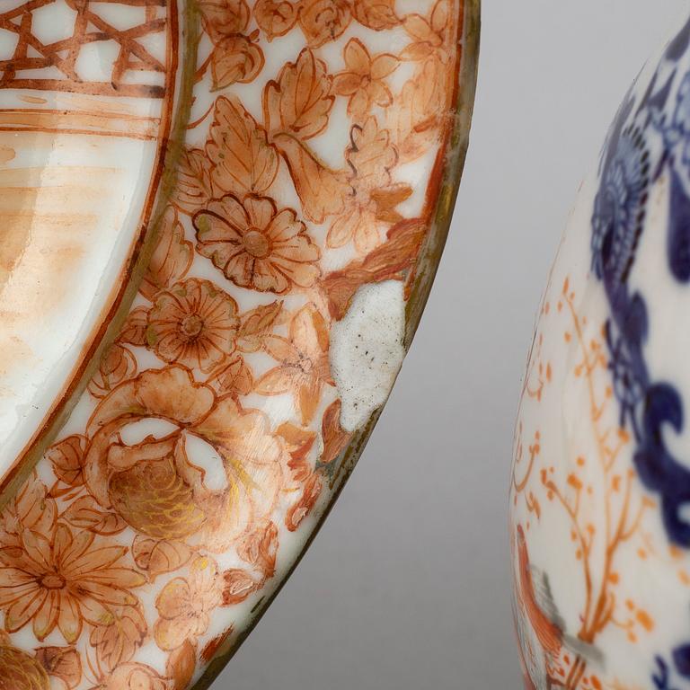 A famille rose Mandarin vase, dish, serving dish and jug, Qing dynasty, 18th/early 19th century.